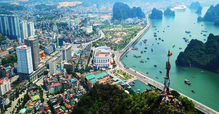 Ha Long City tourism captivates visitors with its majestic natural
