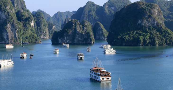 Why choose a Ha Long Bay 1 day 1 night cruise?