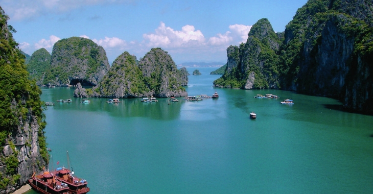 Popular types of one-day Ha Long Bay cruises